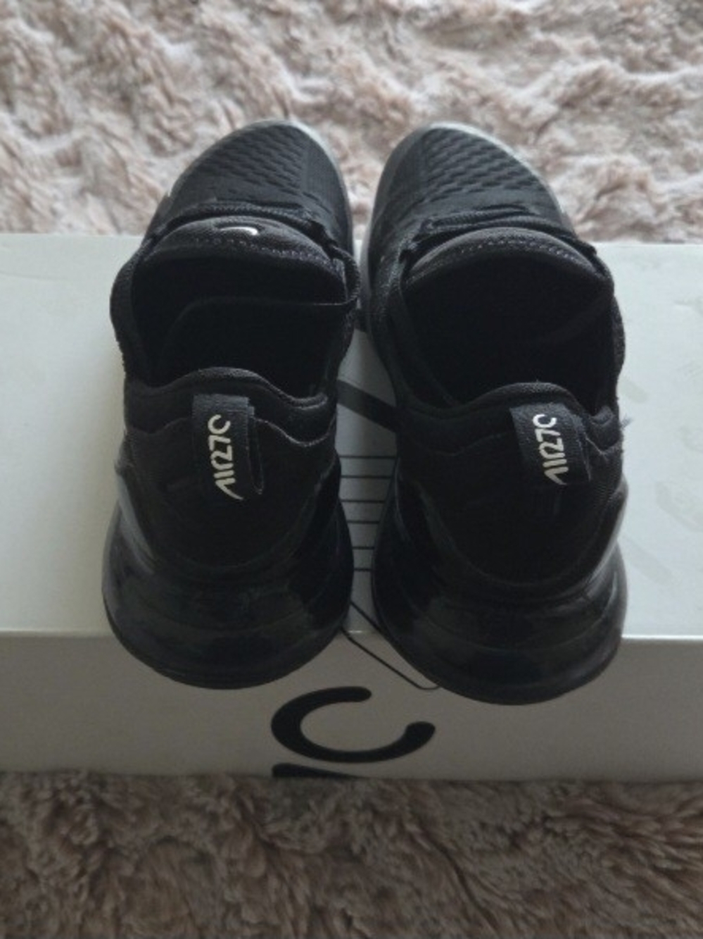 Nike - Picture 4 of 6